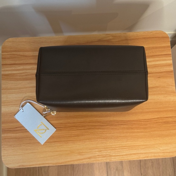 NEELY & CHLOE BNWT + Dust Bag No. 40 Small Vanity Case in Black - Picture 10 of 10